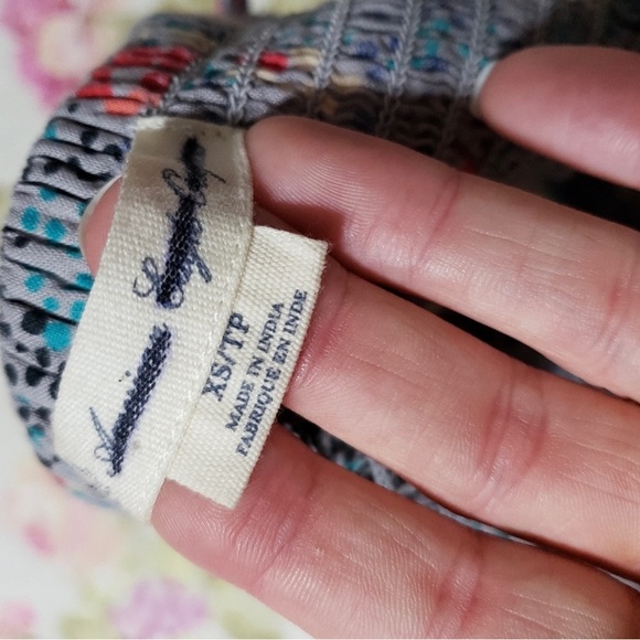 American Eagle Floral Romper XS - Picture 7 of 7